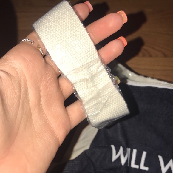 WILL WORKOUT FOR CUPCAKES DUFFEL - Picture 3 of 3